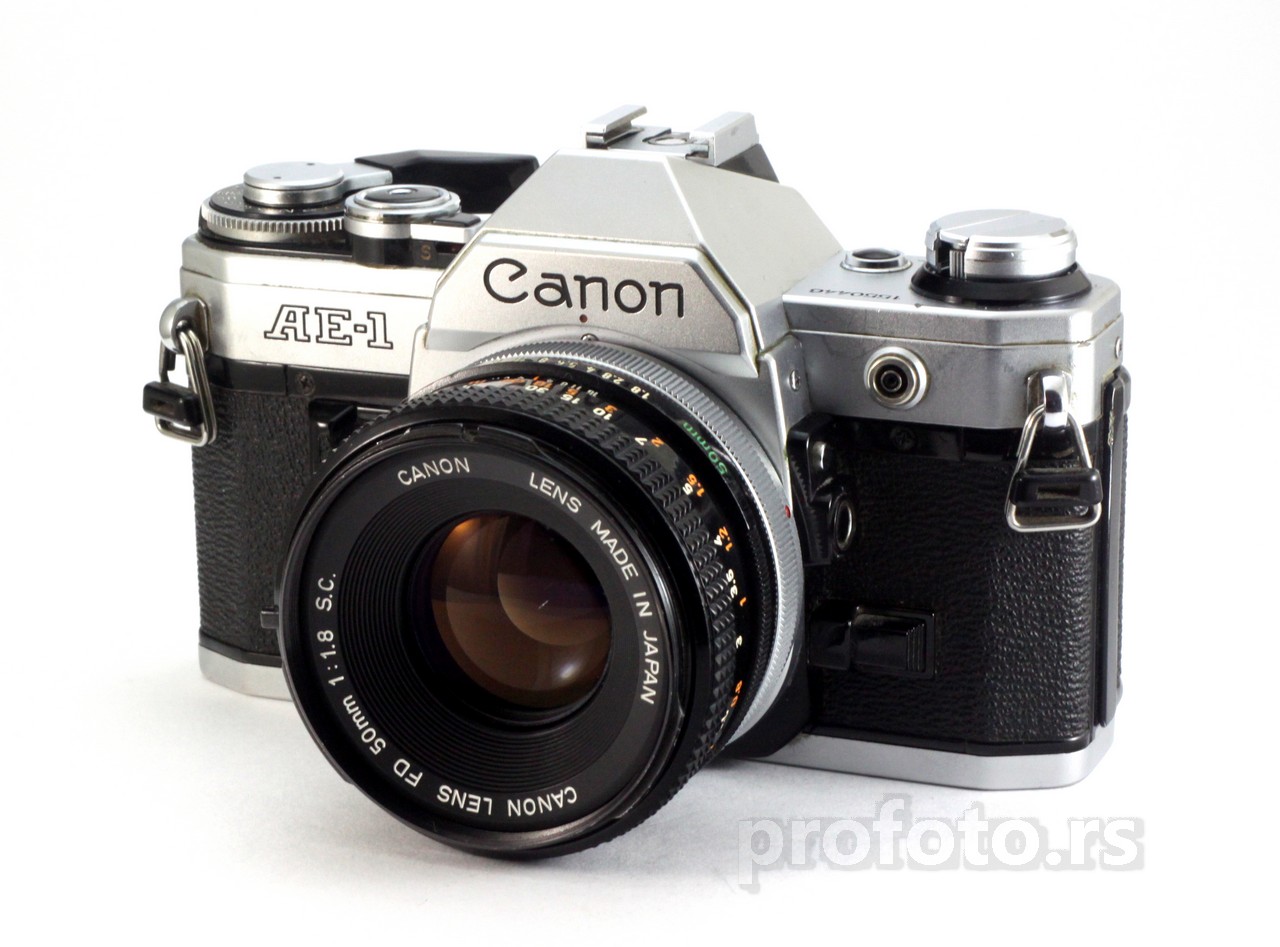 Canon AE-1 Canon FD 50mm f/1,8 ProFoto 060 335 11 11