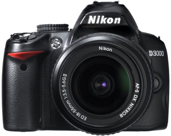 Nikon D3000 DSLR + 18-55mm f/3.5-5.6 II