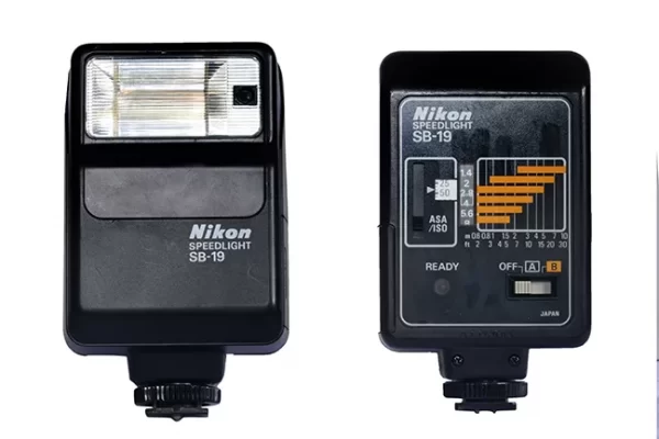 Nikon Speedlight SB-19 Flash for SLR