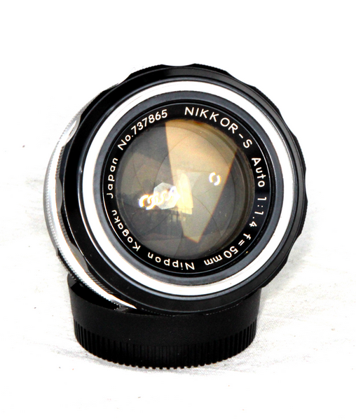 Nikon Nikkor-S 50mm f/1.4 Nippon Kogaku