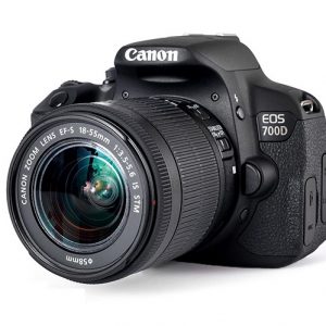 Canon EOS 700D + EF-S 18-55mm USM STM + SD Card + Tripod