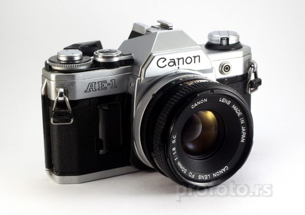 Canon AE-1 + Canon FD 50mm f/1,8 S.C. III
