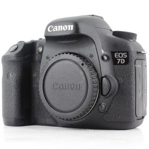 Canon EOS 7D DSLR (Body)